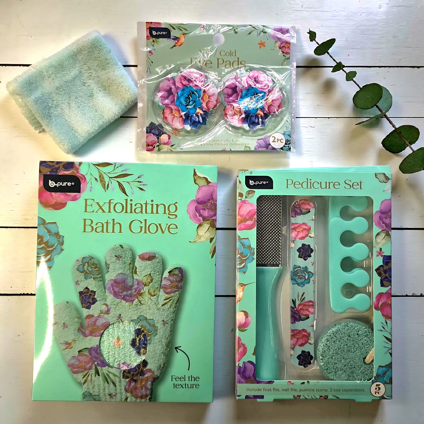 New 3Pc Set - Pedicure Set, Exfoliating Bath Glove And Hot/Cold Eye Pads.